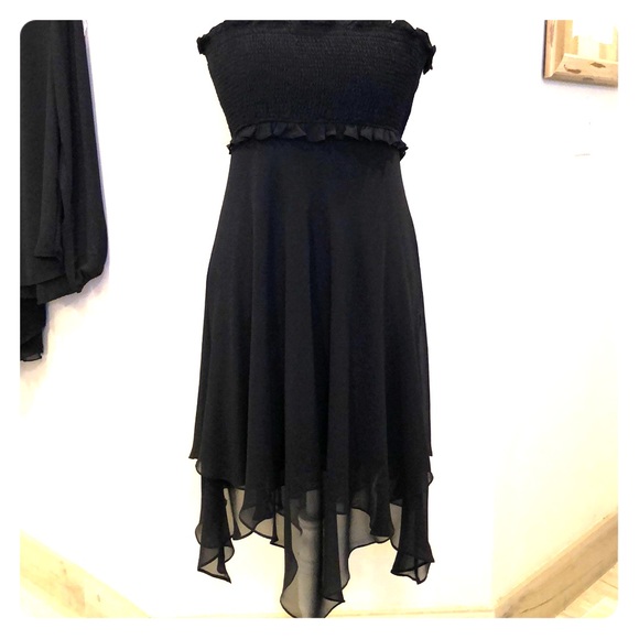 BCBGMaxAzria Dresses & Skirts - BCBG Silk Strapless Dress